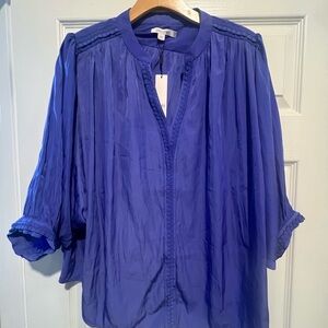 Chico's Size .5 (6) Split-Neck Blouse